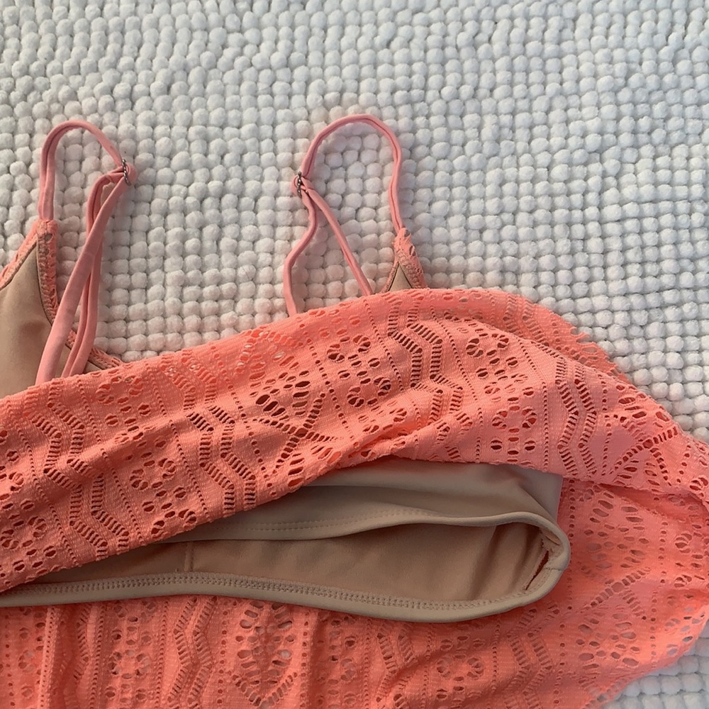 Xhilaration Swim Suit Top : NAME A PRICE AND I WILL AGREE - Picture 4 of 4